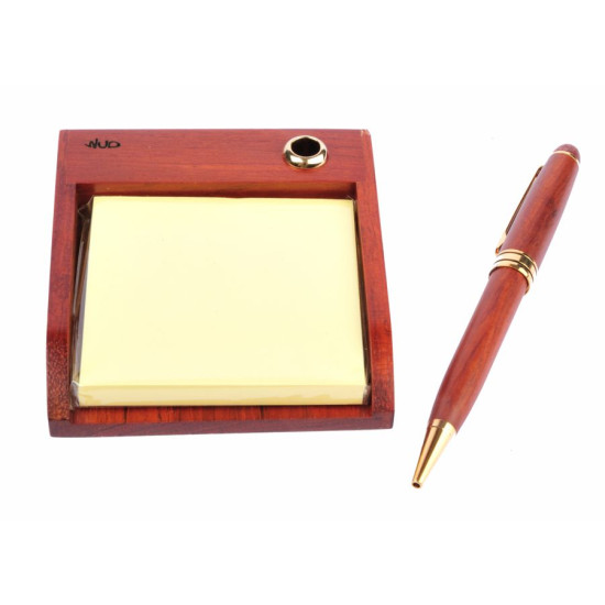 Porta penne in legno con notes